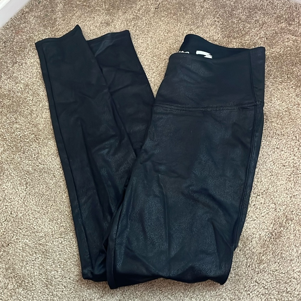 Seven7 Leggings. Fake leather look size S